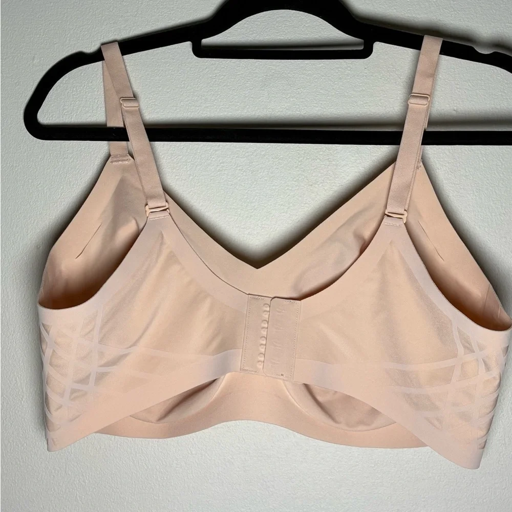 HoneyLove Women's Silhouette Nude Bra w/ removable pads Size 2X